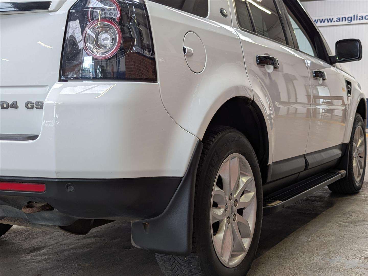 <p>2011 LAND ROVER FREELANDER GS TD4</p>