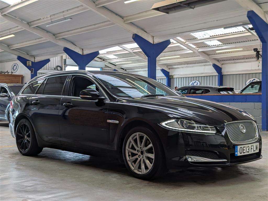 <p>2013 JAGUAR XF PREMIUM LUX SPORTBRAKE</p>