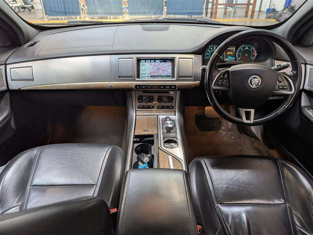 <p>2013 JAGUAR XF PREMIUM LUX SPORTBRAKE</p>
