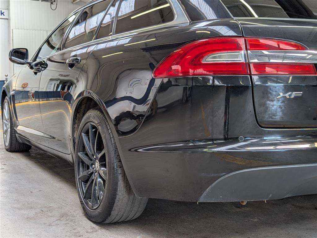 <p>2013 JAGUAR XF PREMIUM LUX SPORTBRAKE</p>