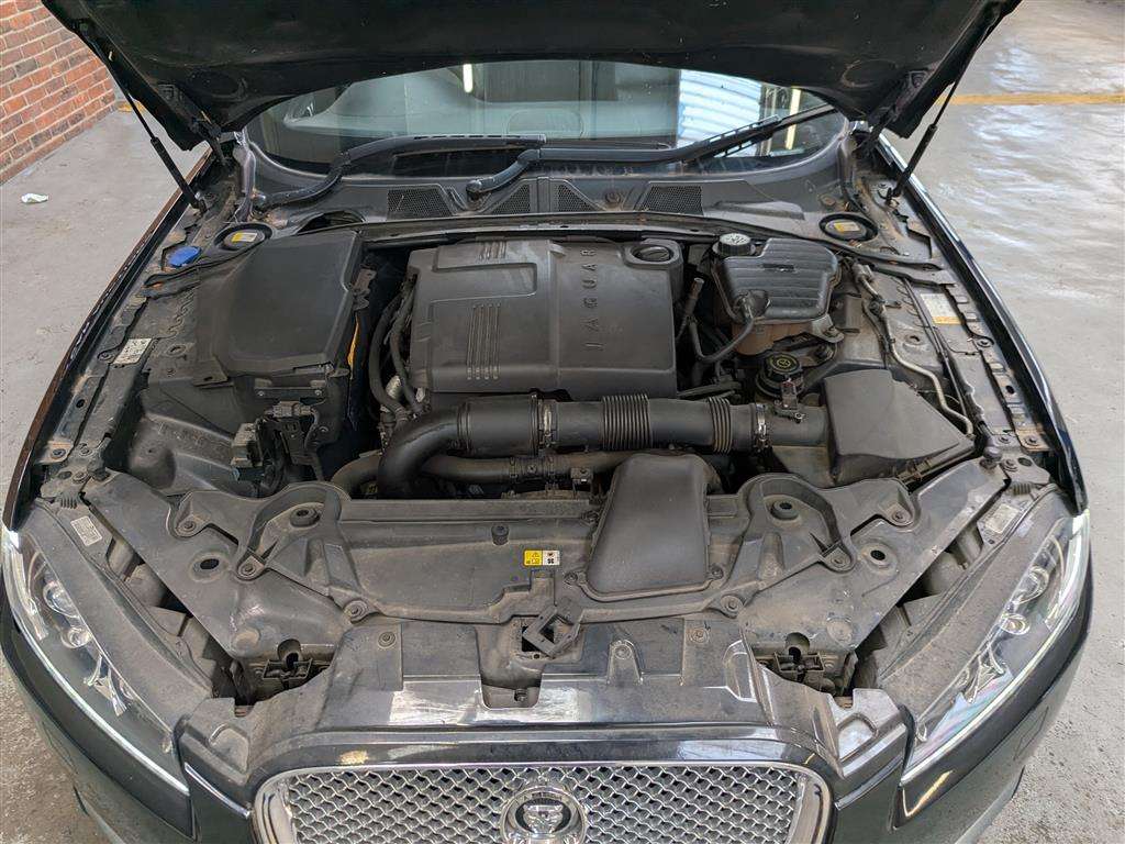 <p>2013 JAGUAR XF PREMIUM LUX SPORTBRAKE</p>