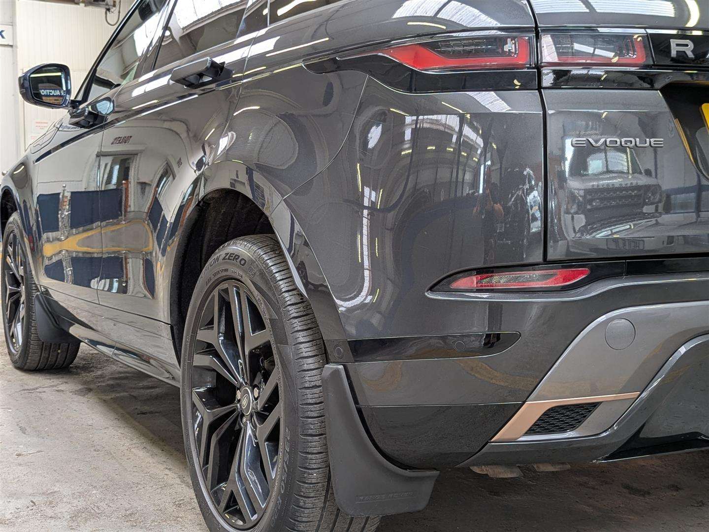 <p>2019 LAND ROVER RANGE ROVER EVOQUE R-DY S</p>