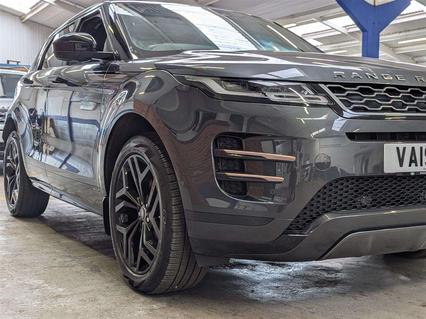 <p>2019 LAND ROVER RANGE ROVER EVOQUE R-DY S</p>