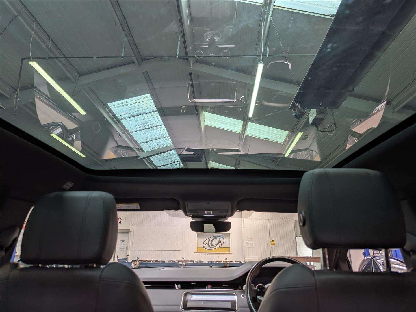<p>2019 LAND ROVER RANGE ROVER EVOQUE R-DY S</p>