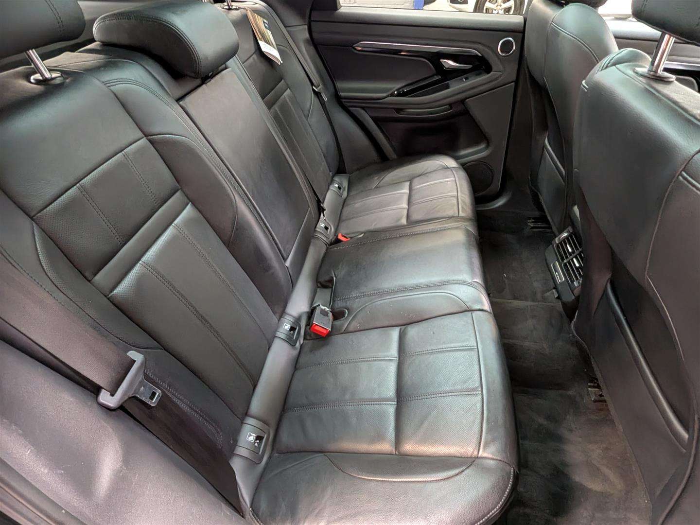 <p>2019 LAND ROVER RANGE ROVER EVOQUE R-DY S</p>