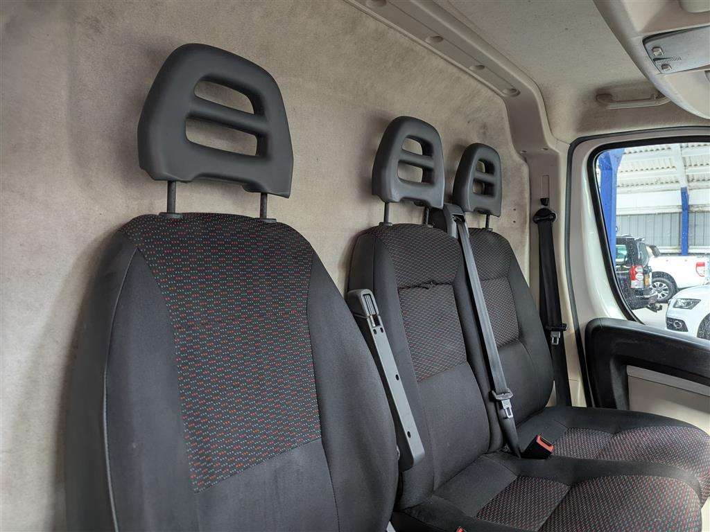 <p>2015 CITROEN RELAY 30 L1H1 HDI</p>
