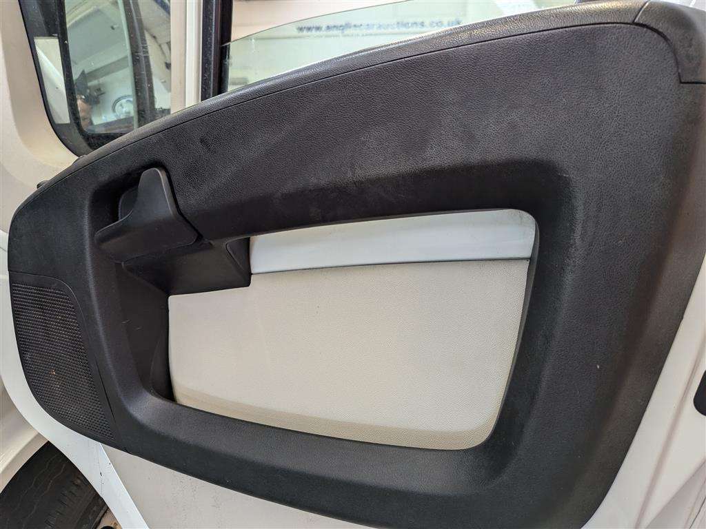 <p>2015 CITROEN RELAY 30 L1H1 HDI</p>