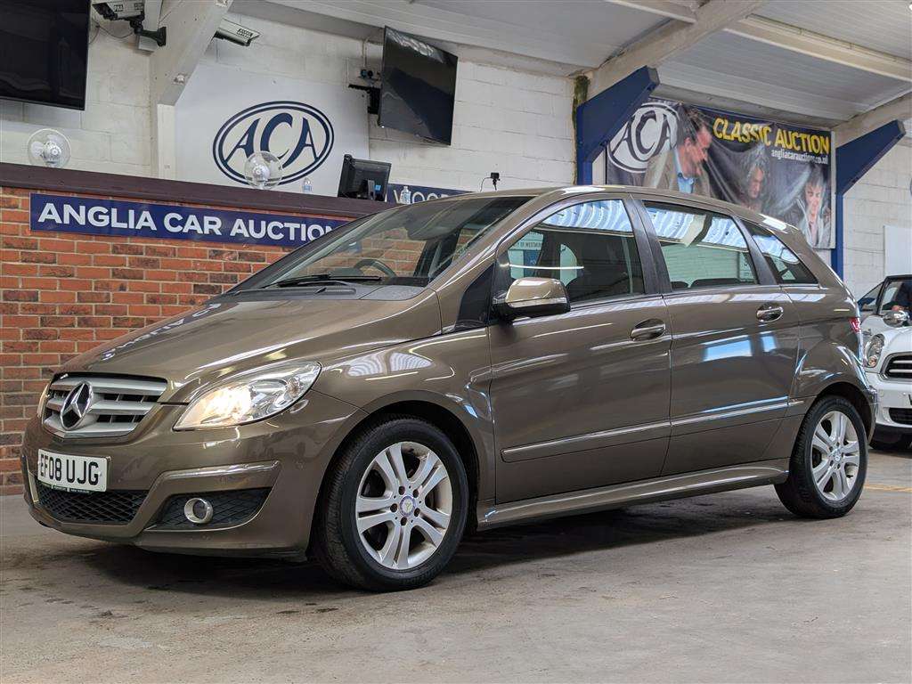 <p>2008 MERCEDES B200 CDI SE</p>