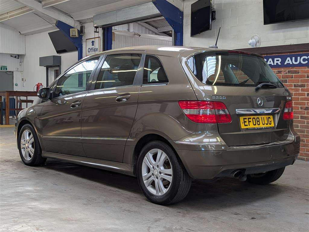 <p>2008 MERCEDES B200 CDI SE</p>