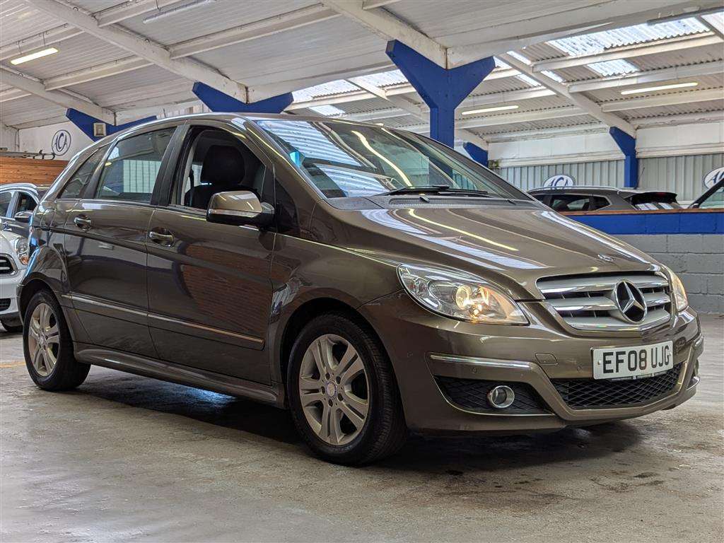 <p>2008 MERCEDES B200 CDI SE</p>