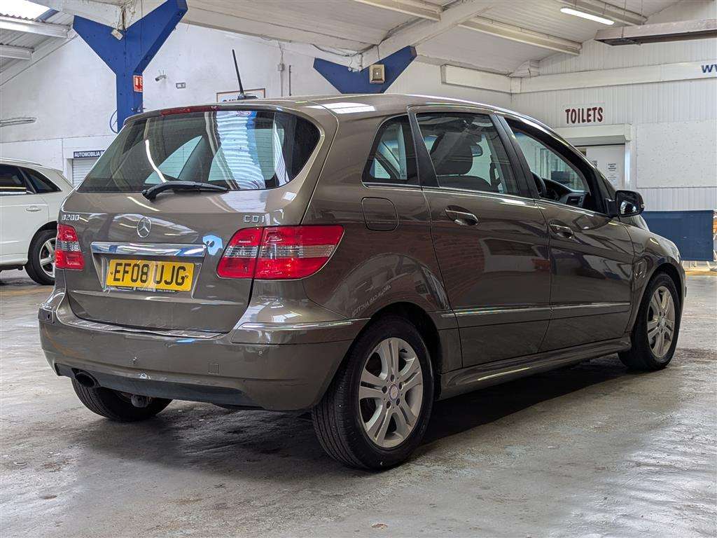 <p>2008 MERCEDES B200 CDI SE</p>