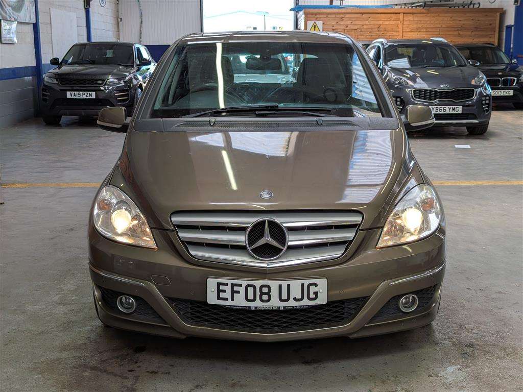 <p>2008 MERCEDES B200 CDI SE</p>