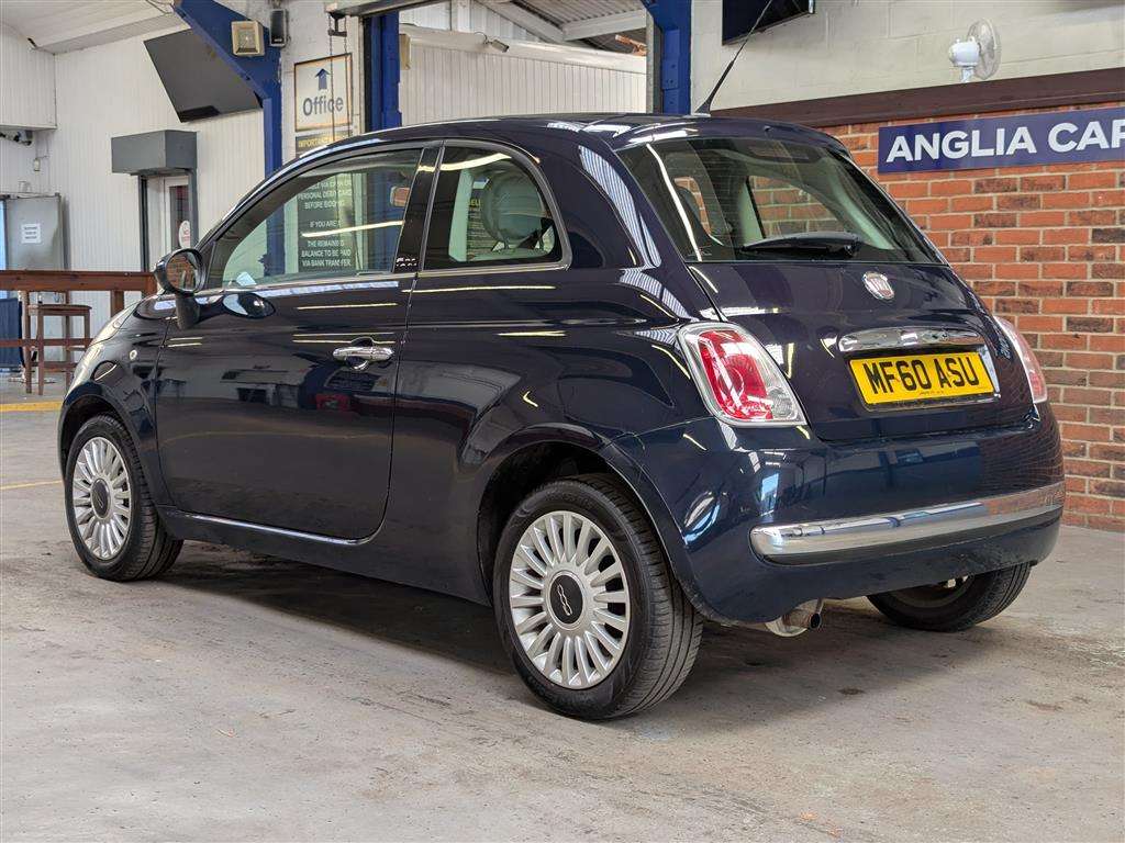 <p>2010 FIAT 500 LOUNGE S-A</p>
