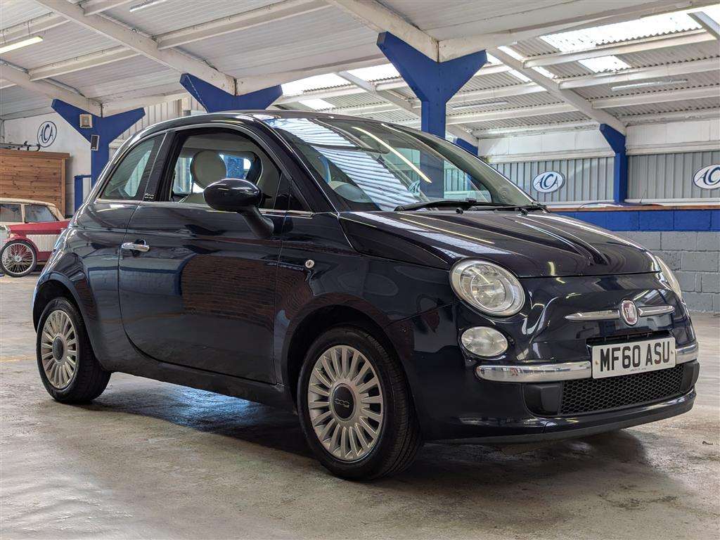 <p>2010 FIAT 500 LOUNGE S-A</p>
