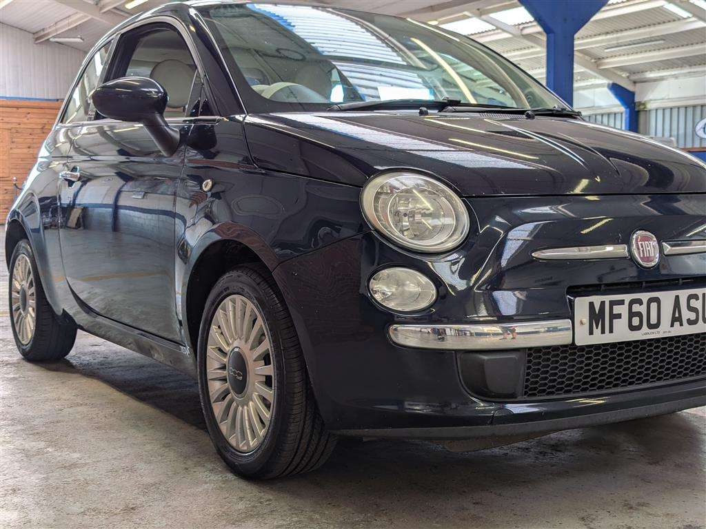 <p>2010 FIAT 500 LOUNGE S-A</p>