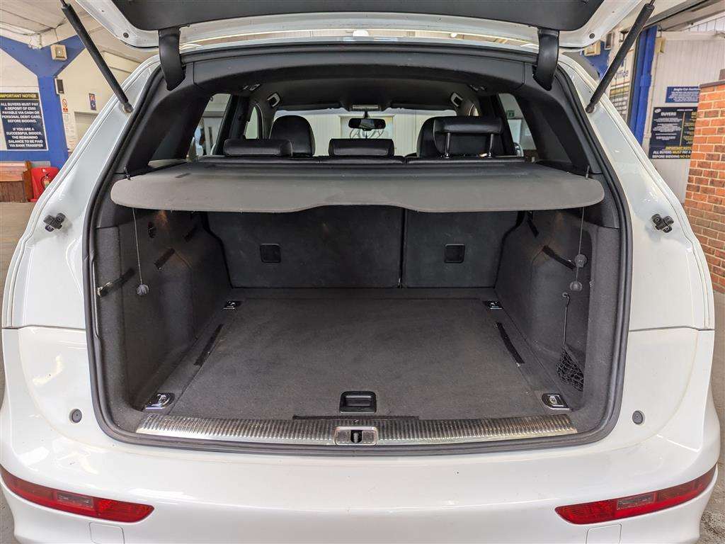 <p>2009 AUDI Q5 S LINE TDI QUATTRO S-A</p>