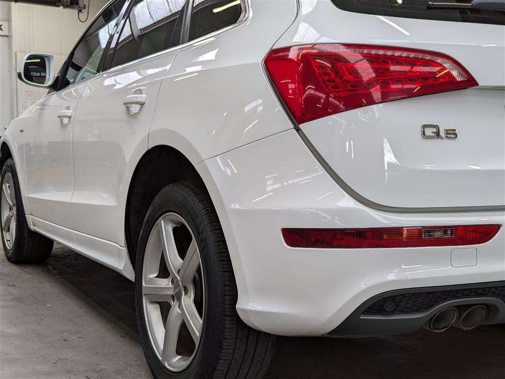 <p>2009 AUDI Q5 S LINE TDI QUATTRO S-A</p>