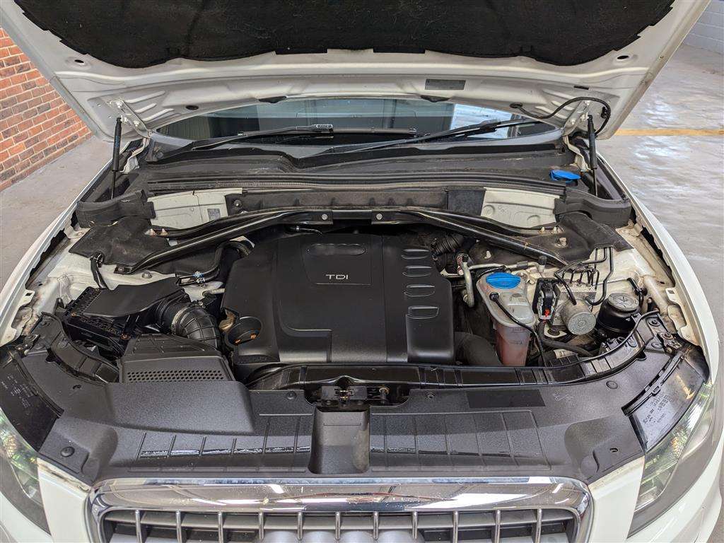 <p>2009 AUDI Q5 S LINE TDI QUATTRO S-A</p>