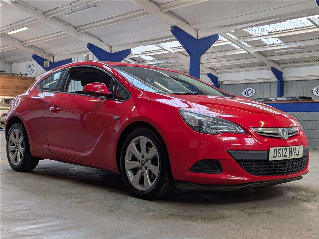 <p>2012 VAUXHALL ASTRA GTC SPORT CDTI S/S</p>