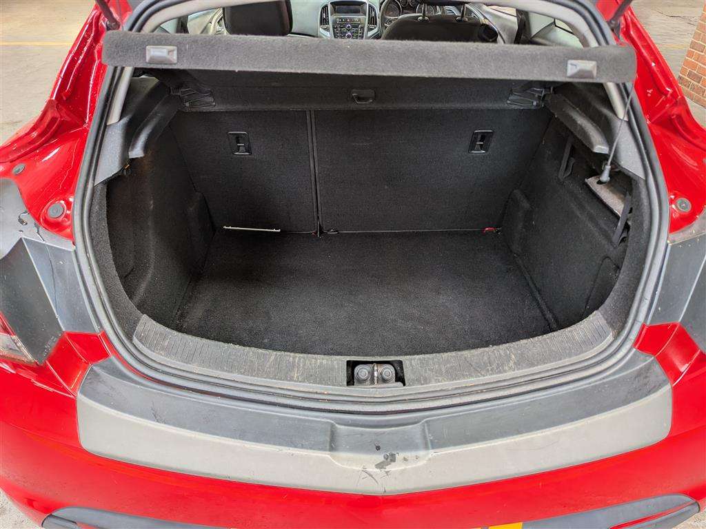 <p>2012 VAUXHALL ASTRA GTC SPORT CDTI S/S</p>