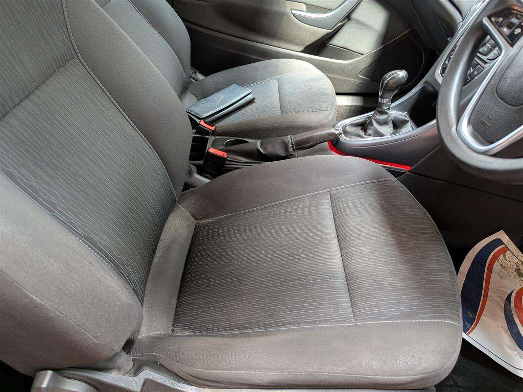 <p>2012 VAUXHALL ASTRA GTC SPORT CDTI S/S</p>