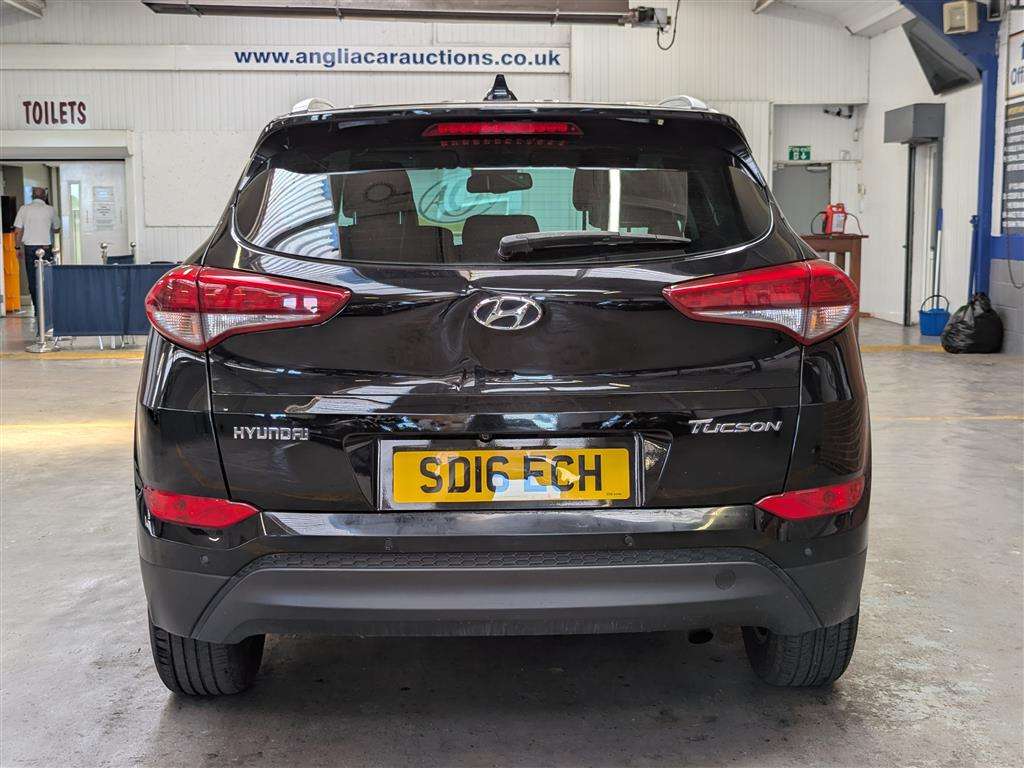 <p>2016 HYUNDAI TUCSON PREM B-DRIVE 2WD C</p>
