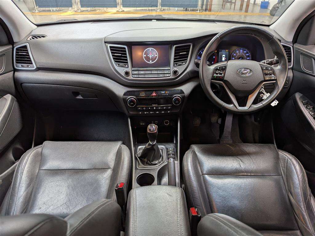 <p>2016 HYUNDAI TUCSON PREM B-DRIVE 2WD C</p>