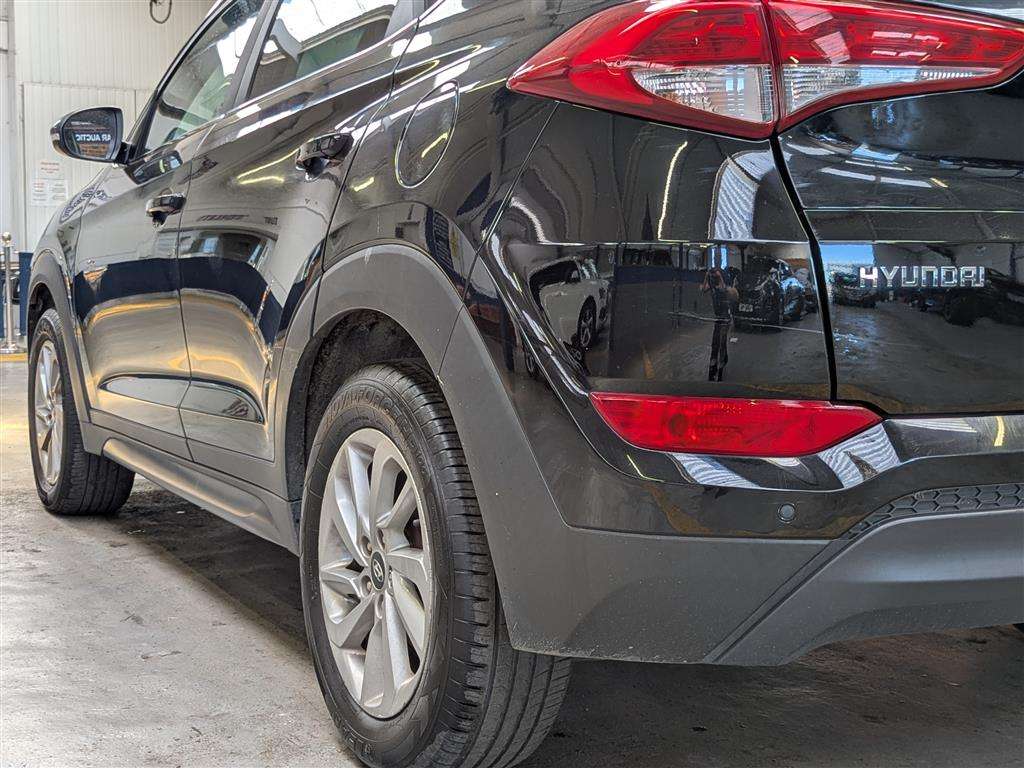 <p>2016 HYUNDAI TUCSON PREM B-DRIVE 2WD C</p>