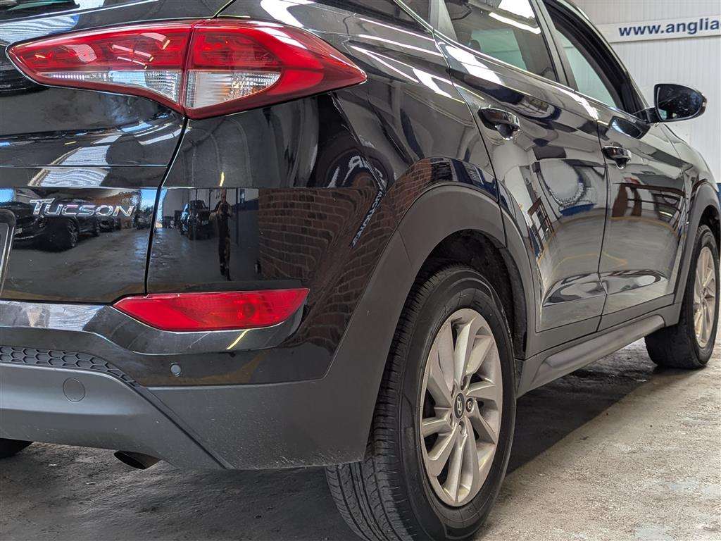 <p>2016 HYUNDAI TUCSON PREM B-DRIVE 2WD C</p>