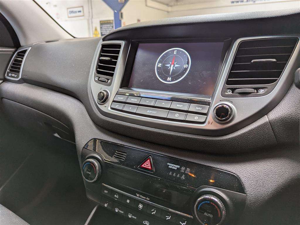 <p>2016 HYUNDAI TUCSON PREM B-DRIVE 2WD C</p>