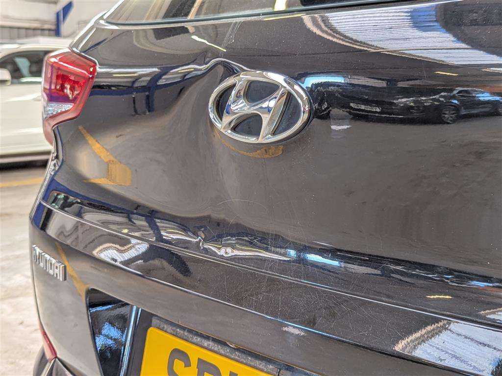 <p>2016 HYUNDAI TUCSON PREM B-DRIVE 2WD C</p>