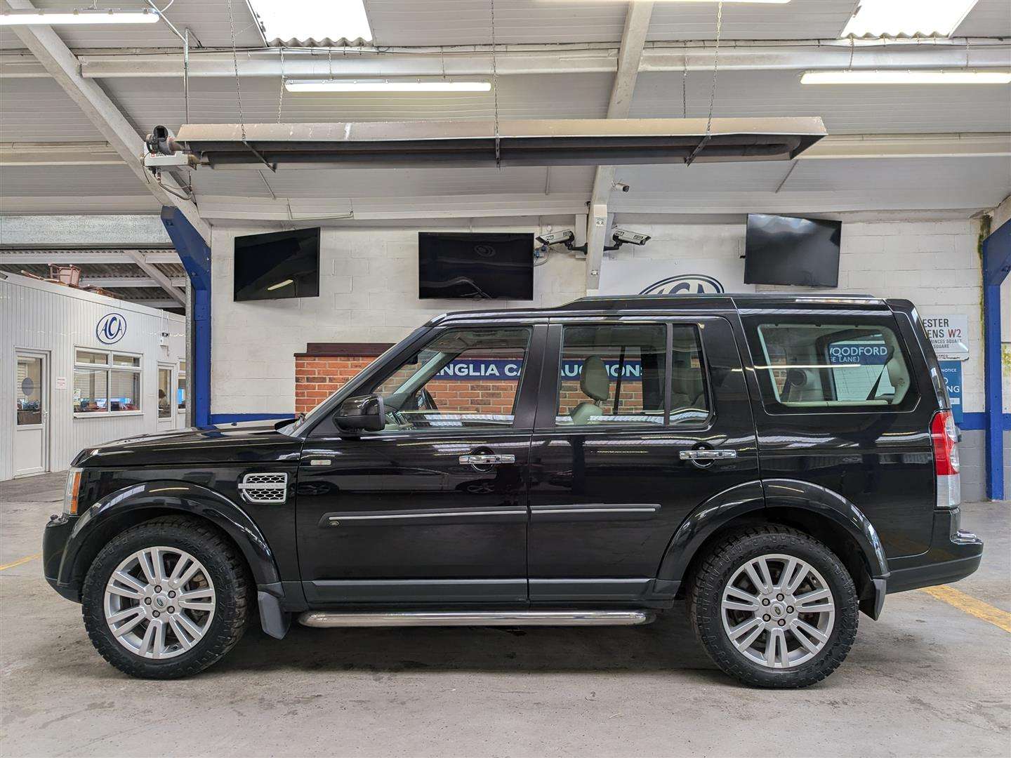 <p>2009 LAND ROVER DISCOVERY HSE TDV6 AUTO</p>