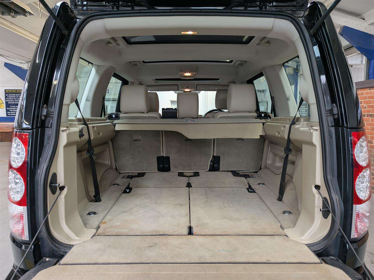<p>2009 LAND ROVER DISCOVERY HSE TDV6 AUTO</p>