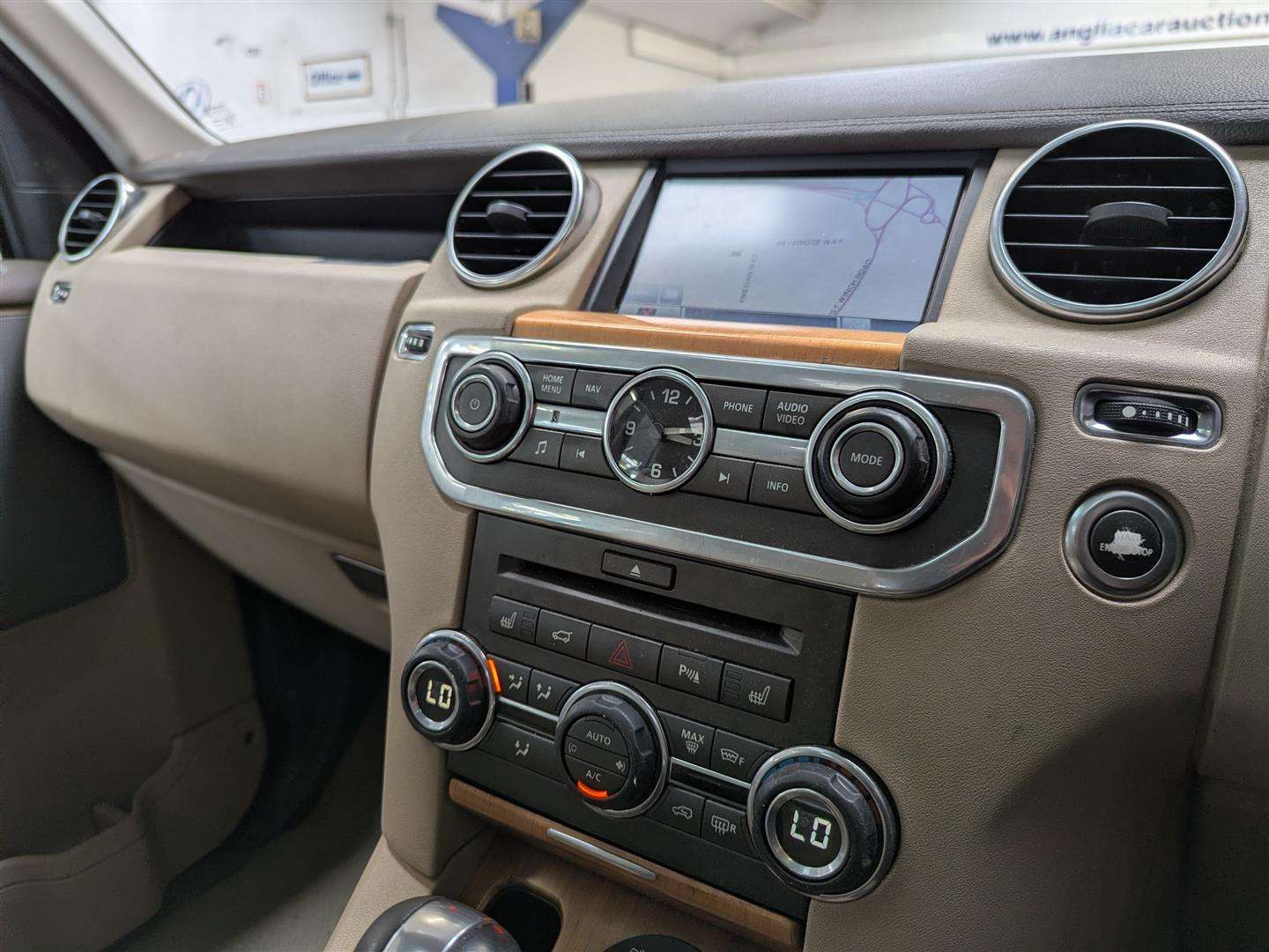 <p>2009 LAND ROVER DISCOVERY HSE TDV6 AUTO</p>