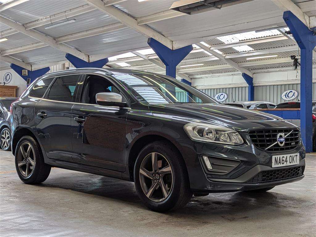 <p>2014 VOLVO XC60 R-DESIGN D4</p>