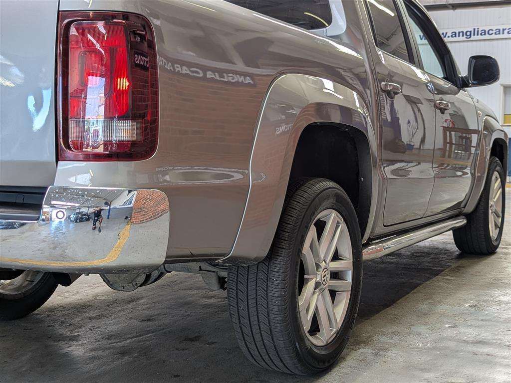 <p>2017 VOLKSWAGEN AMAROK HIGHLINE V6 TDI 4M</p>