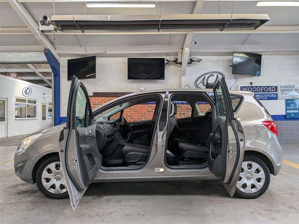 <p>2010 VAUXHALL MERIVA EXCLUSIV TURBO 118</p>