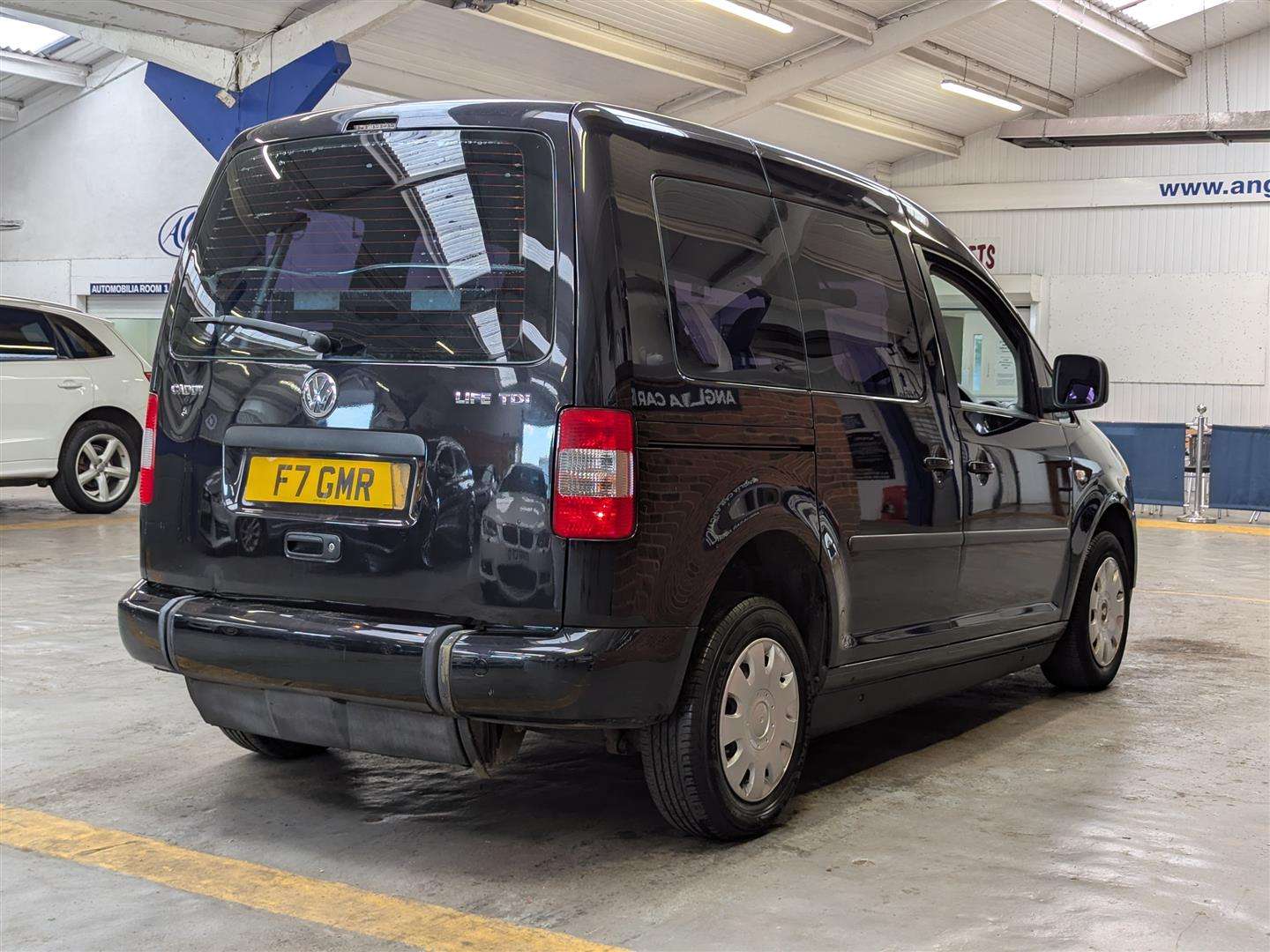 <p>2009 VOLKSWAGEN CADDY LIFE TDI DSG</p>