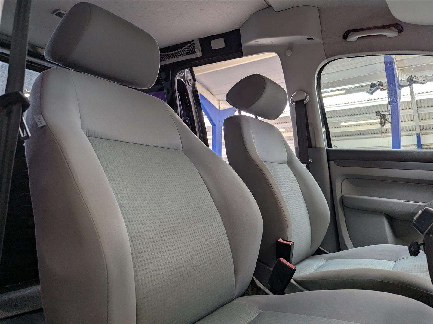 <p>2009 VOLKSWAGEN CADDY LIFE TDI DSG</p>
