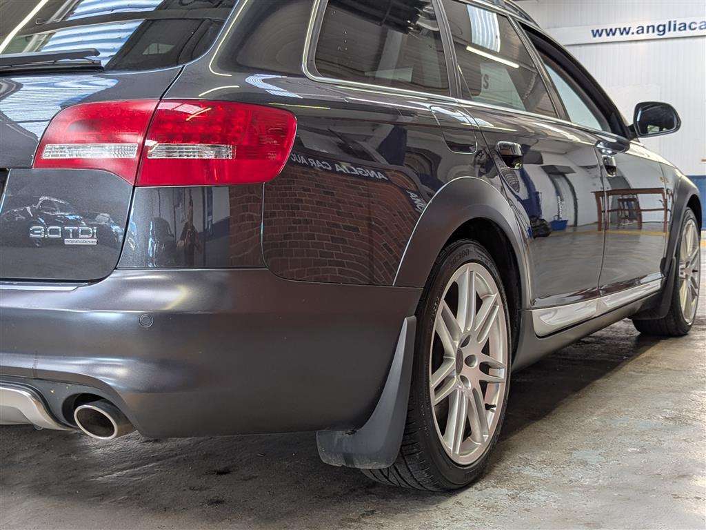 <p>2009 AUDI A6 ALLROAD TDI QUATTRO AUTO</p>