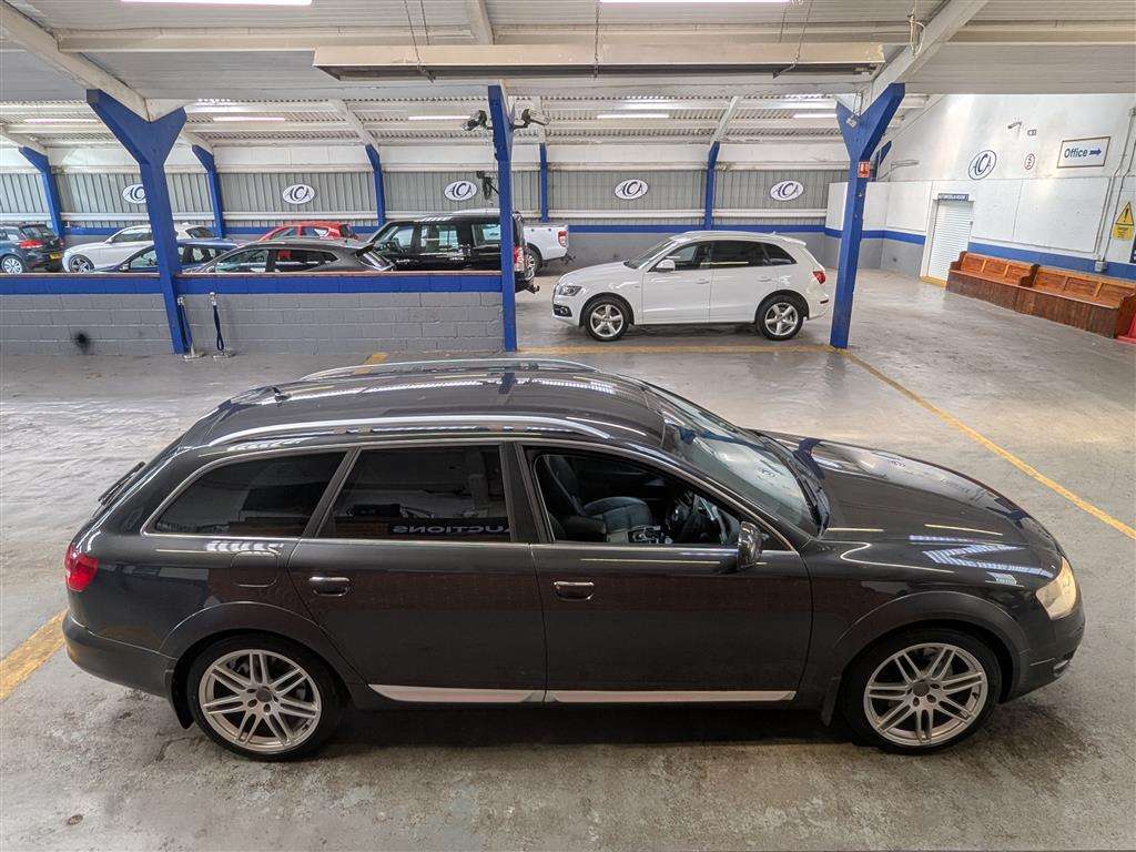 <p>2009 AUDI A6 ALLROAD TDI QUATTRO AUTO</p>
