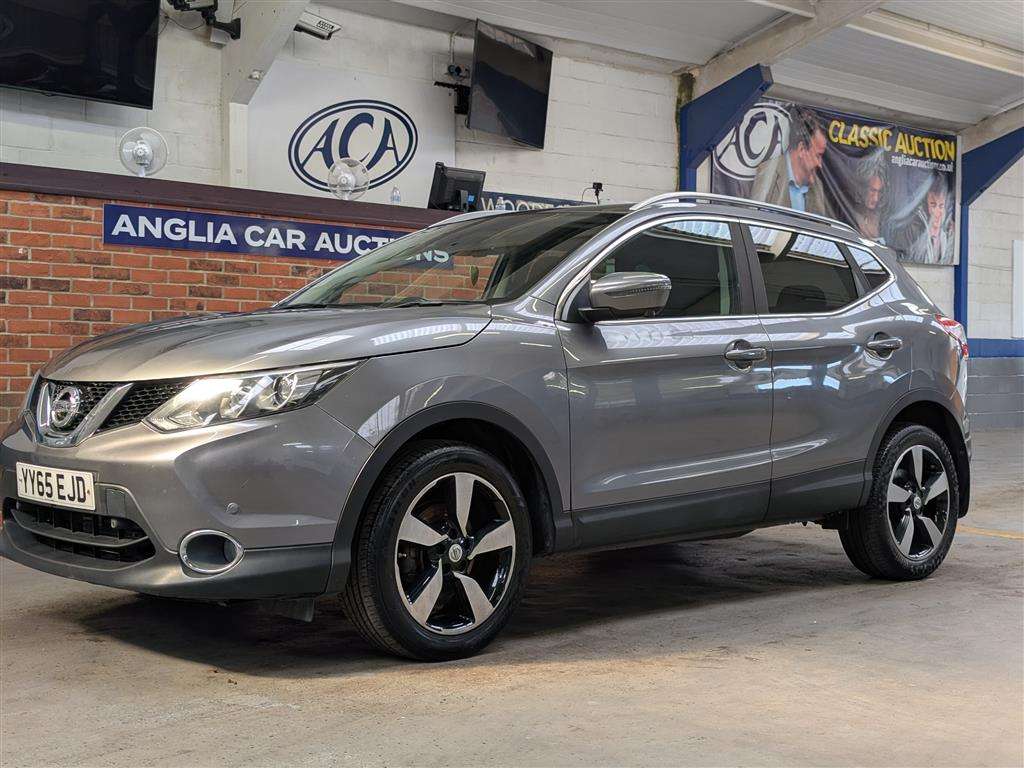<p>2015 NISSAN QASHQAI N-TEC + DIG-T CVT</p>