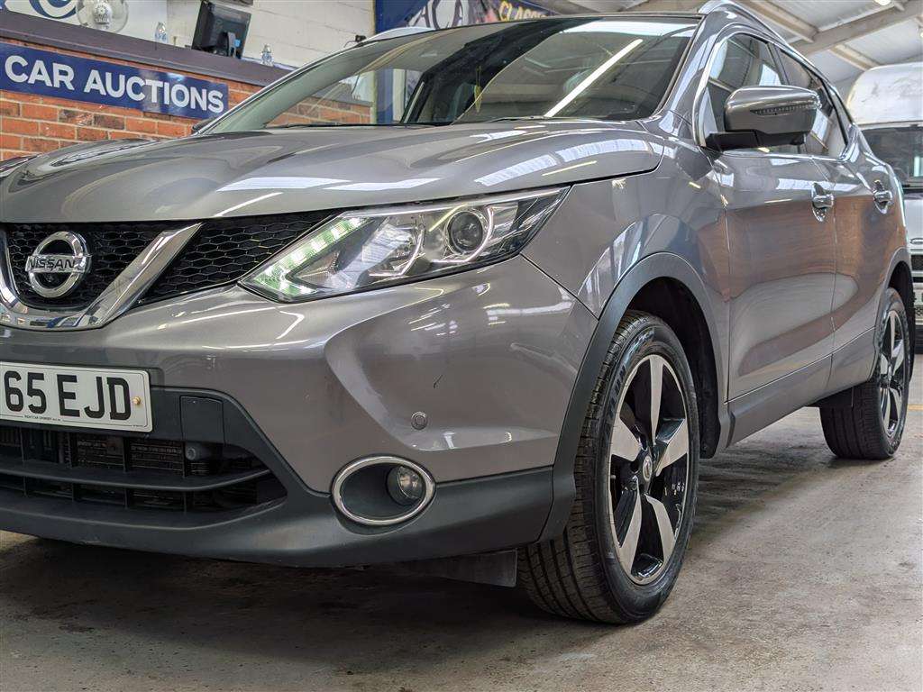 <p>2015 NISSAN QASHQAI N-TEC + DIG-T CVT</p>