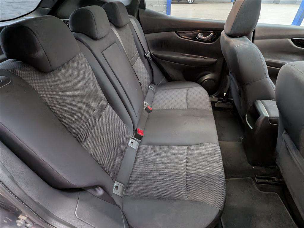 <p>2015 NISSAN QASHQAI N-TEC + DIG-T CVT</p>
