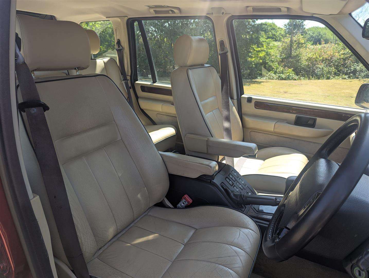 <p>1996 LAND ROVER RANGE ROVER HSE AUTO</p>
