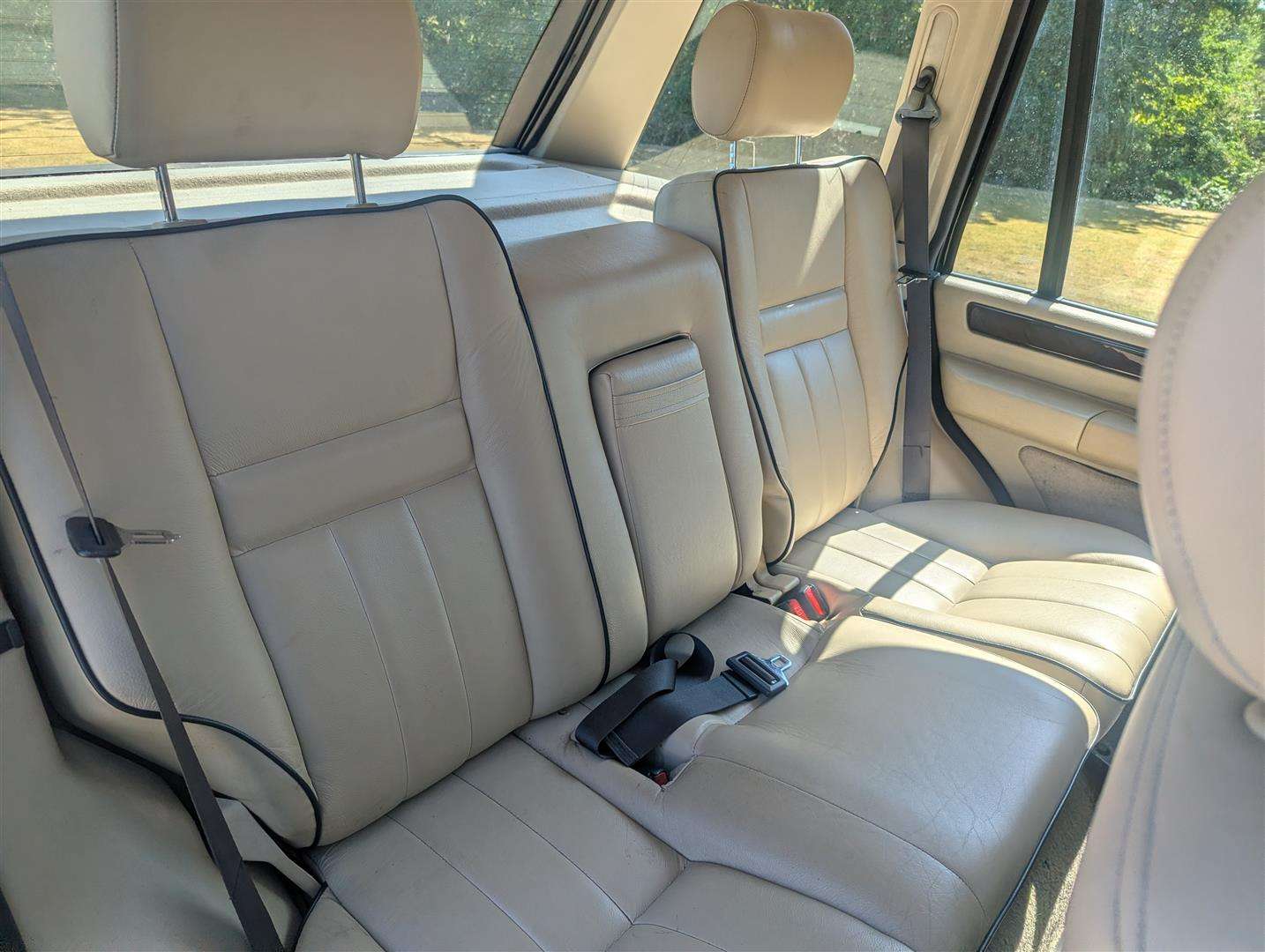 <p>1996 LAND ROVER RANGE ROVER HSE AUTO</p>