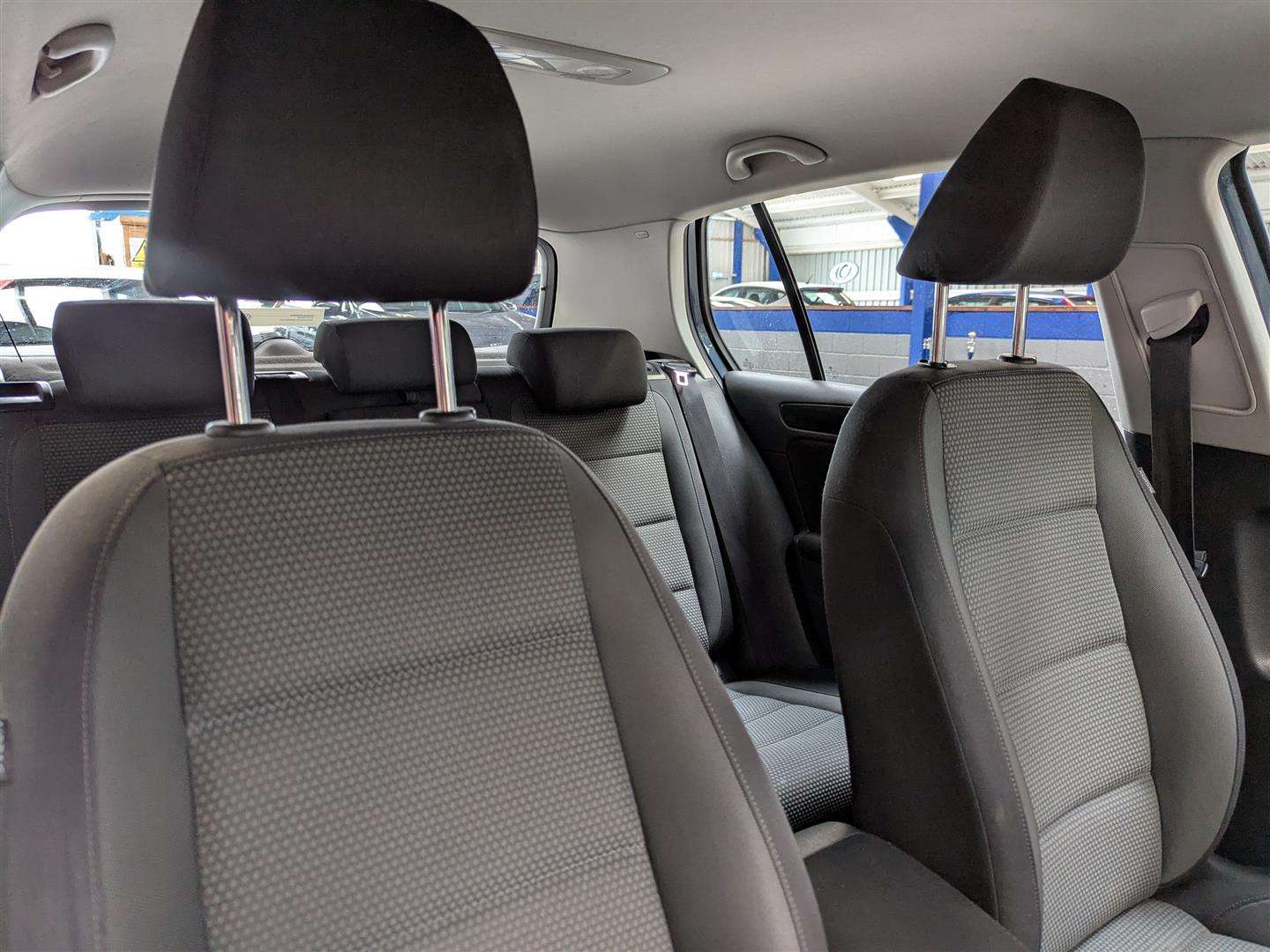 <p>2011 VOLKSWAGEN GOLF MATCH TDI BLUE TECH</p>