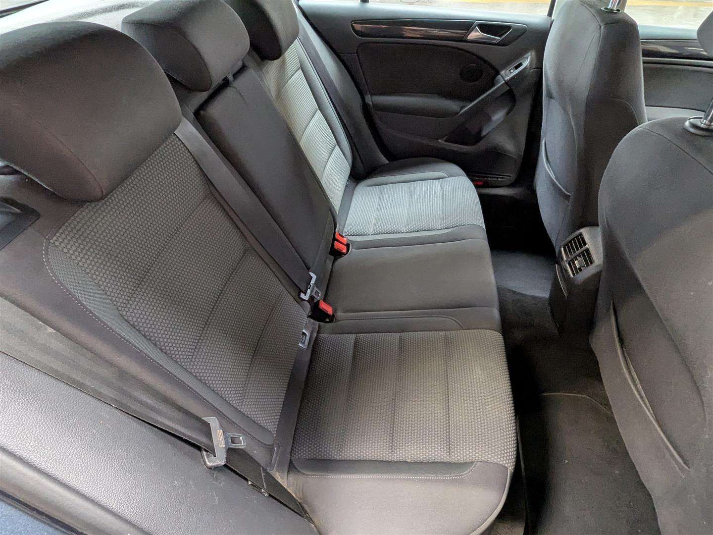 <p>2011 VOLKSWAGEN GOLF MATCH TDI BLUE TECH</p>
