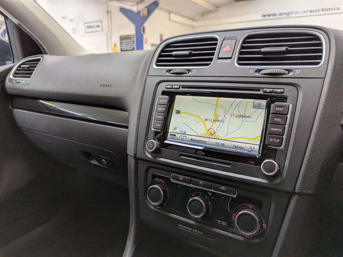 <p>2011 VOLKSWAGEN GOLF MATCH TDI BLUE TECH</p>