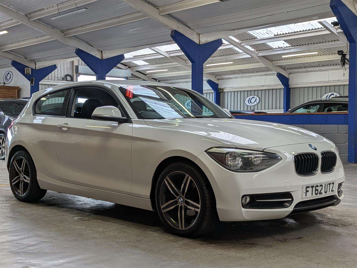 <p>2012 BMW 116D SPORT</p>